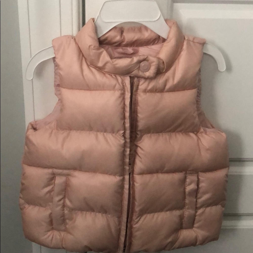 Baby gap soft pink puffer vest size 18-24 months
